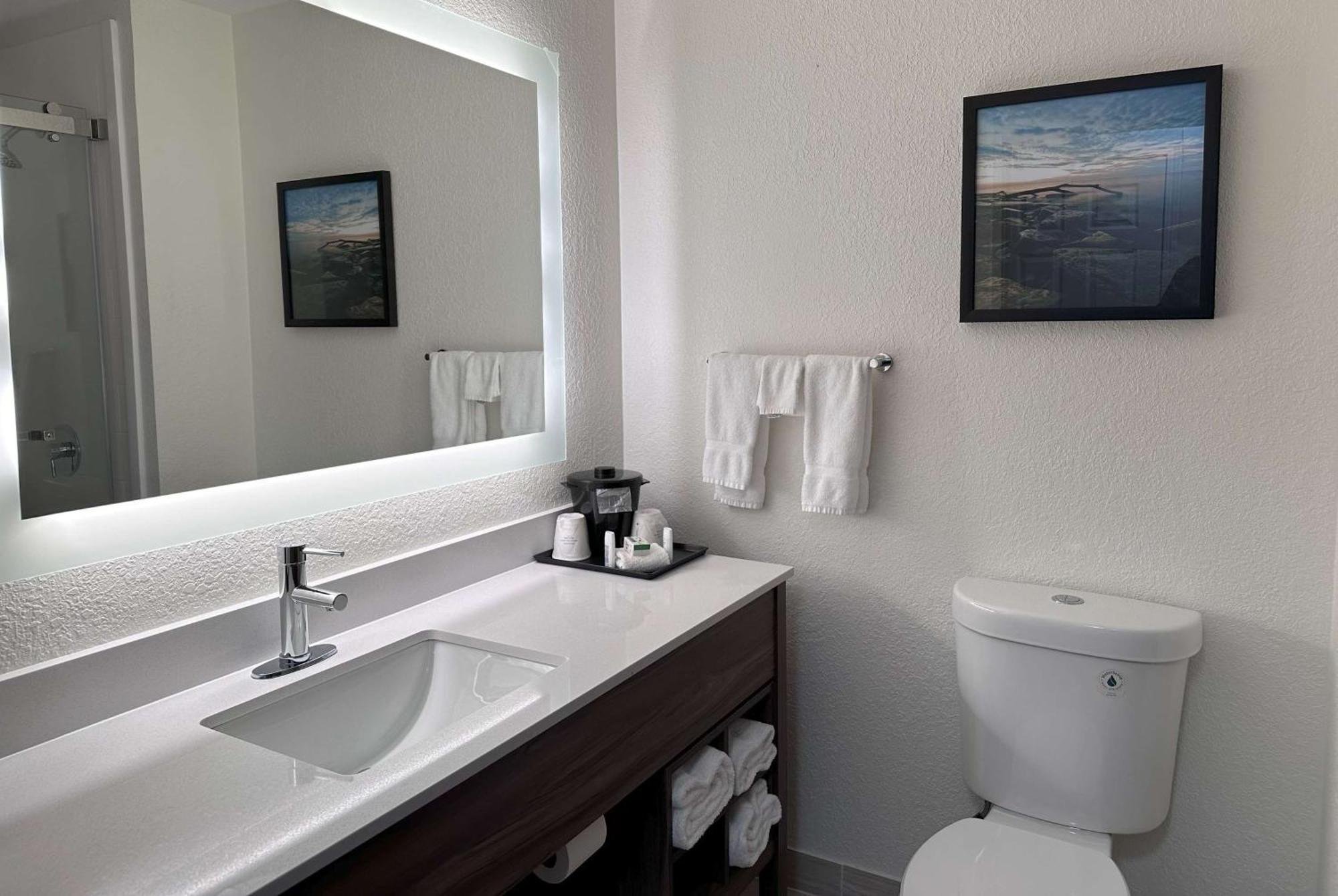 La Quinta By Wyndham Milwaukee Sw New Berlin Hotell Eksteriør bilde