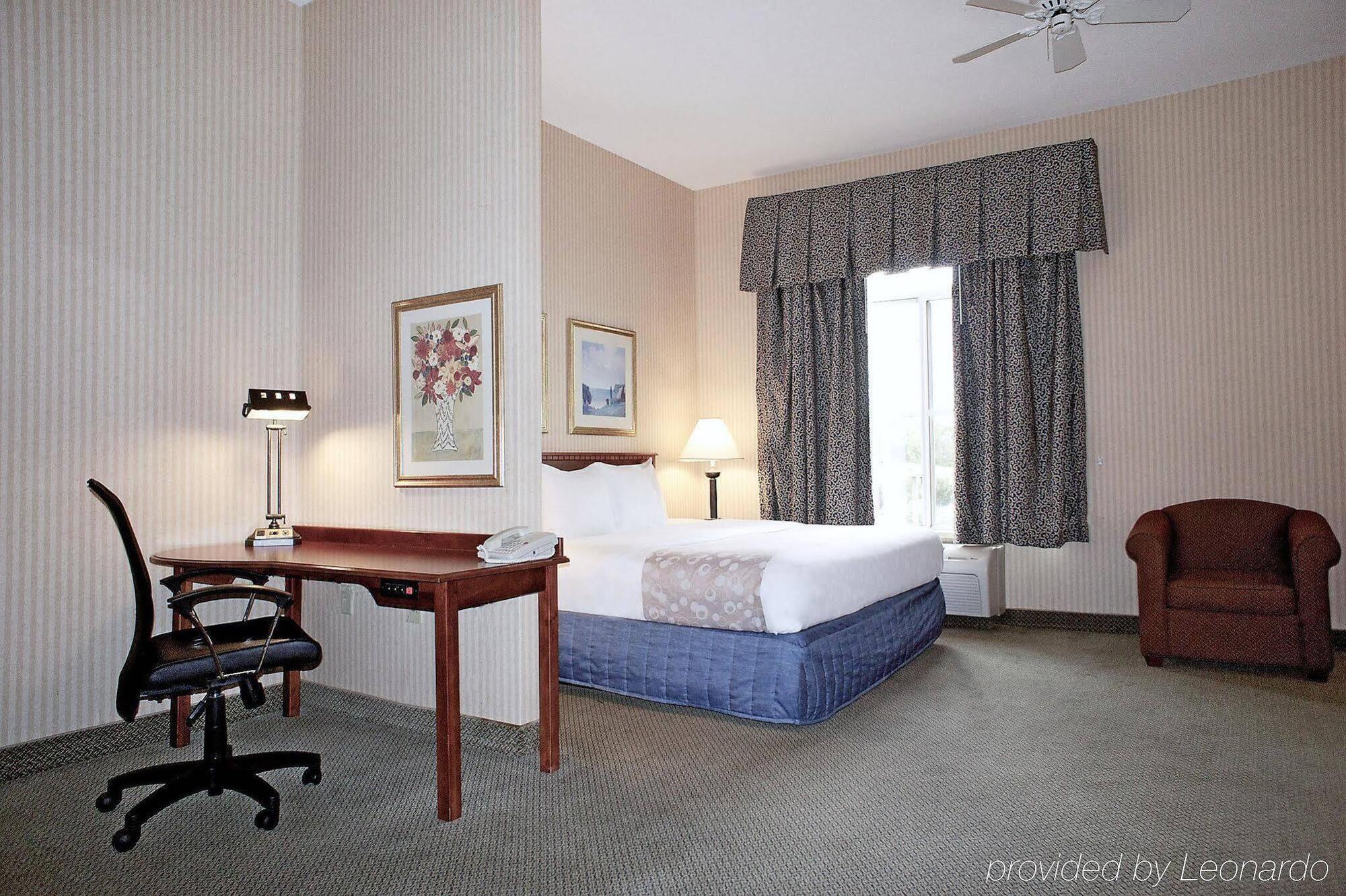 La Quinta By Wyndham Milwaukee Sw New Berlin Hotell Eksteriør bilde